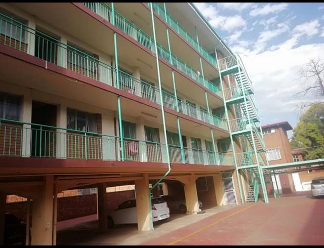 2 BEDROOM APARTMENT FOR SALE IN SUNNYSIDE